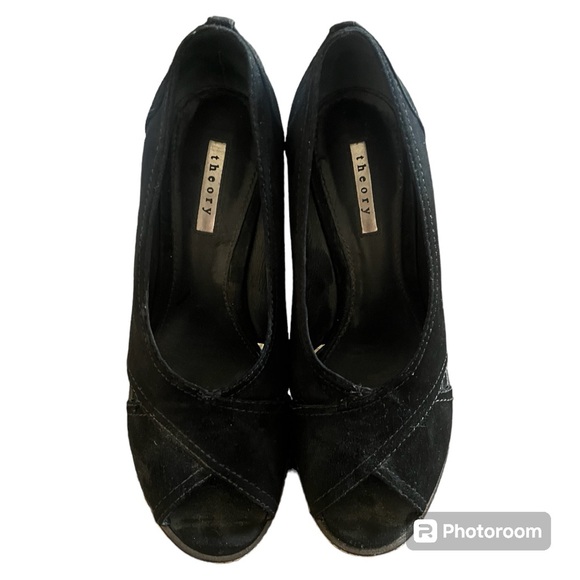 Black suede theory pumps - Picture 1 of 6